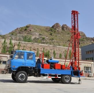آلات حفر آبار المياه المثبتة على الشاحنة GL-IIA لحفر الصخور الصلبة 300 متر