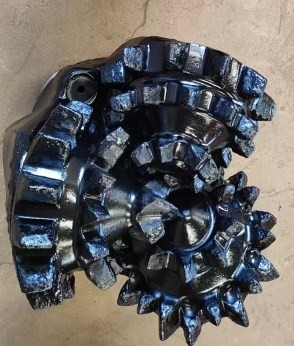14 3/4 `` Iadc117g Steel Tooth Tricone Rock Bit لحفر النفط والحفر الجيولوجي