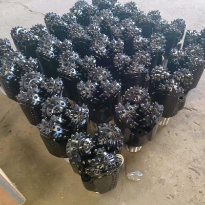 حفر البئر التعدينية Tricone صخرة قطعة 200mm Iadc 545 عالية الأداء