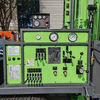 8.5 متر ارتفاع الطوق 1400 متر أجهزة التنقيب 129kw محرك الديزل الطاقة