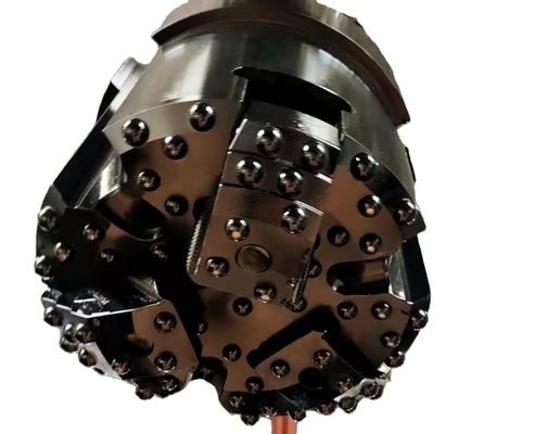 حفارة استكشاف عميقة بضربة انزلاقية 1200 ملم لأقصى عمق حفر 1400 متر وأداء