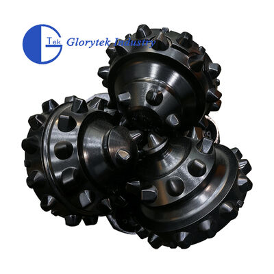 ريشة ثلاثية مخروطية من كربيد التنجستن مقاس 6 1/8 بوصة IADC517 للحفر الإنشائي